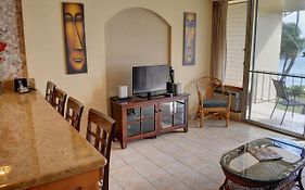 Top Floor, Oceanfront, Steps To Beach!